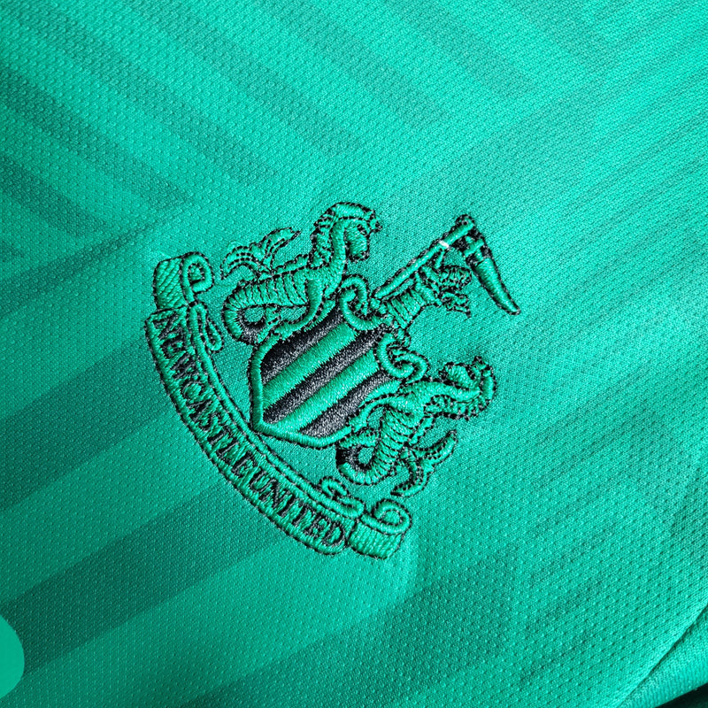 KIT INFANTIL NEWCASTLE FORA 23/24