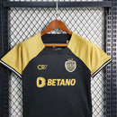 KIT INFANTIL SPORTING CR7 2023/24 PRETO - FÃ