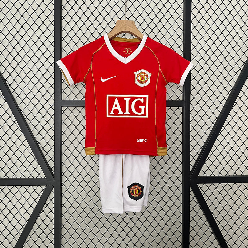 KIDS KIT RETRO MANCHESTER UNITED 2006/07 FAN