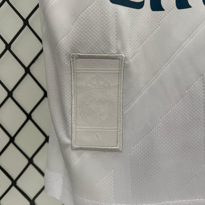 KIDS KIT RETRO REAL MADRID 2017/18 - FAN